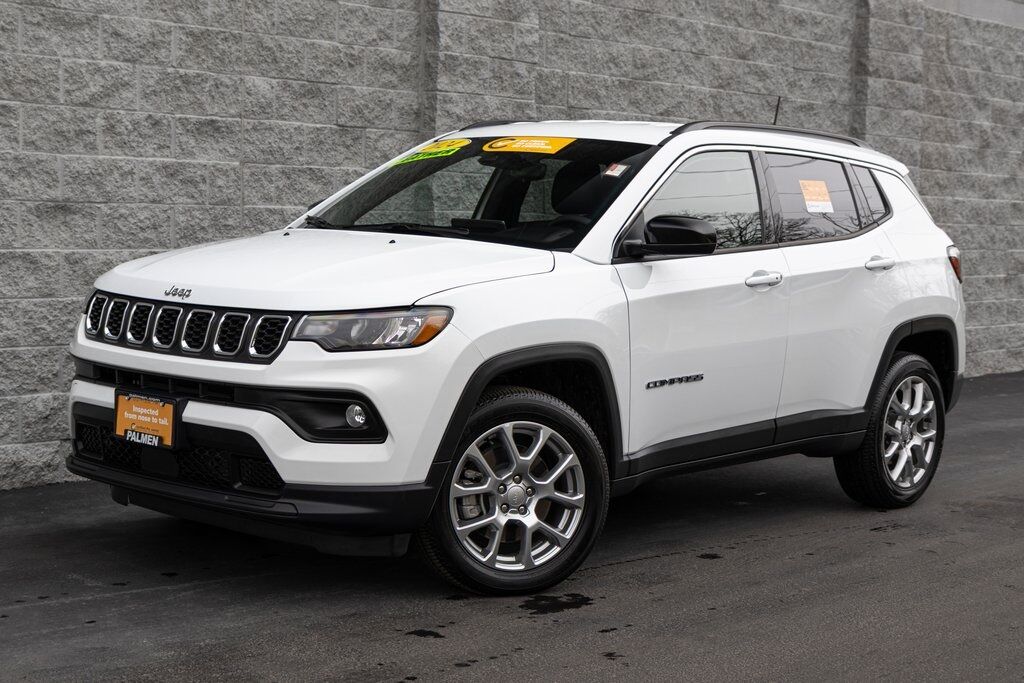 2024 Jeep Compass Latitude Lux Kenosha WI