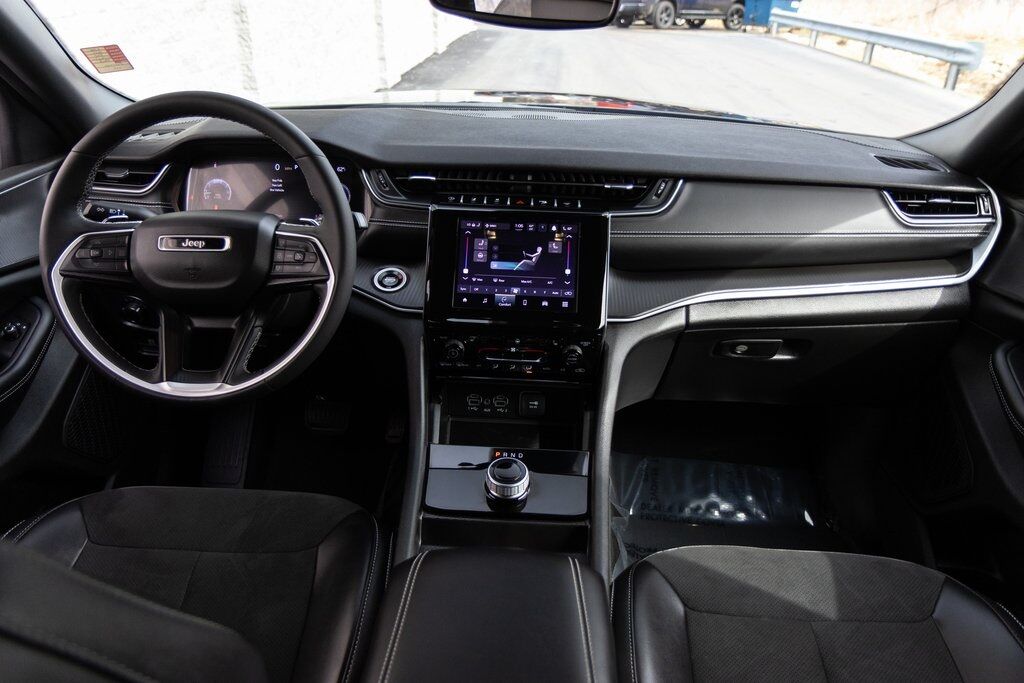 2024 Jeep Grand Cherokee Altitude X Kenosha WI