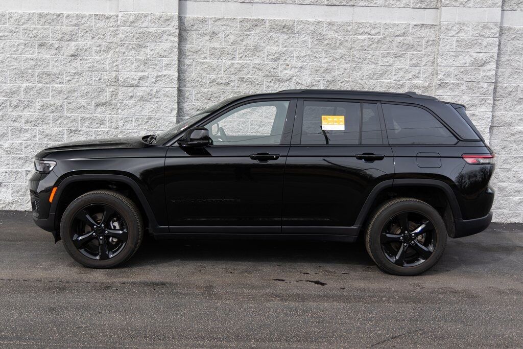 2024 Jeep Grand Cherokee Altitude X Kenosha WI