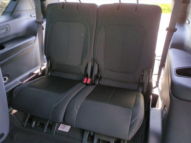 2024 Jeep Grand Cherokee L LAREDO X 4X4 Racine WI