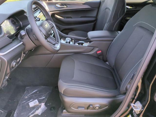2024 Jeep Grand Cherokee L LAREDO X 4X4 Racine WI