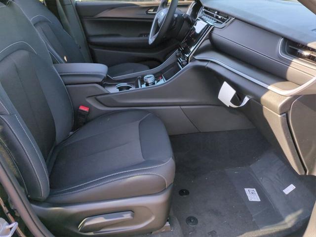 2024 Jeep Grand Cherokee L LAREDO X 4X4 Racine WI