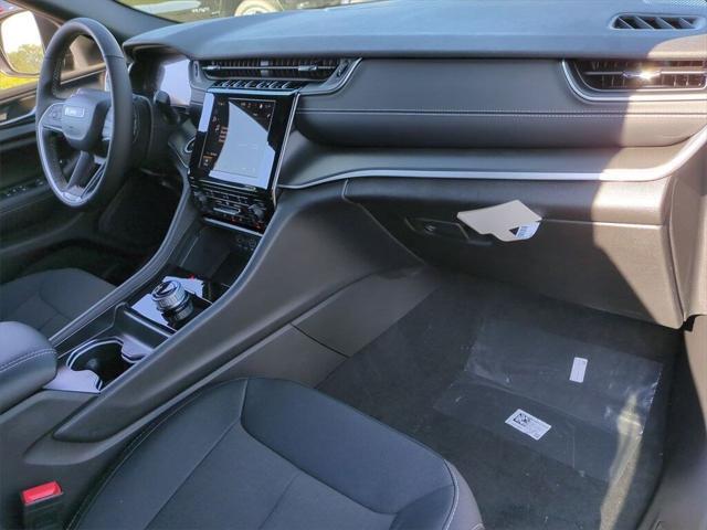 2024 Jeep Grand Cherokee L LAREDO X 4X4 Racine WI