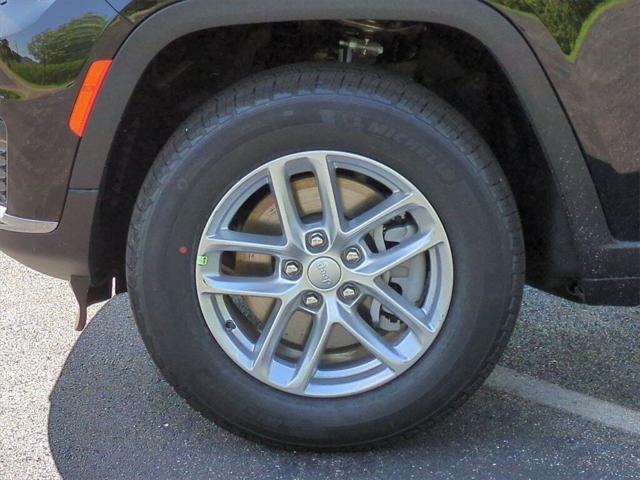 2024 Jeep Grand Cherokee L LAREDO X 4X4 Racine WI