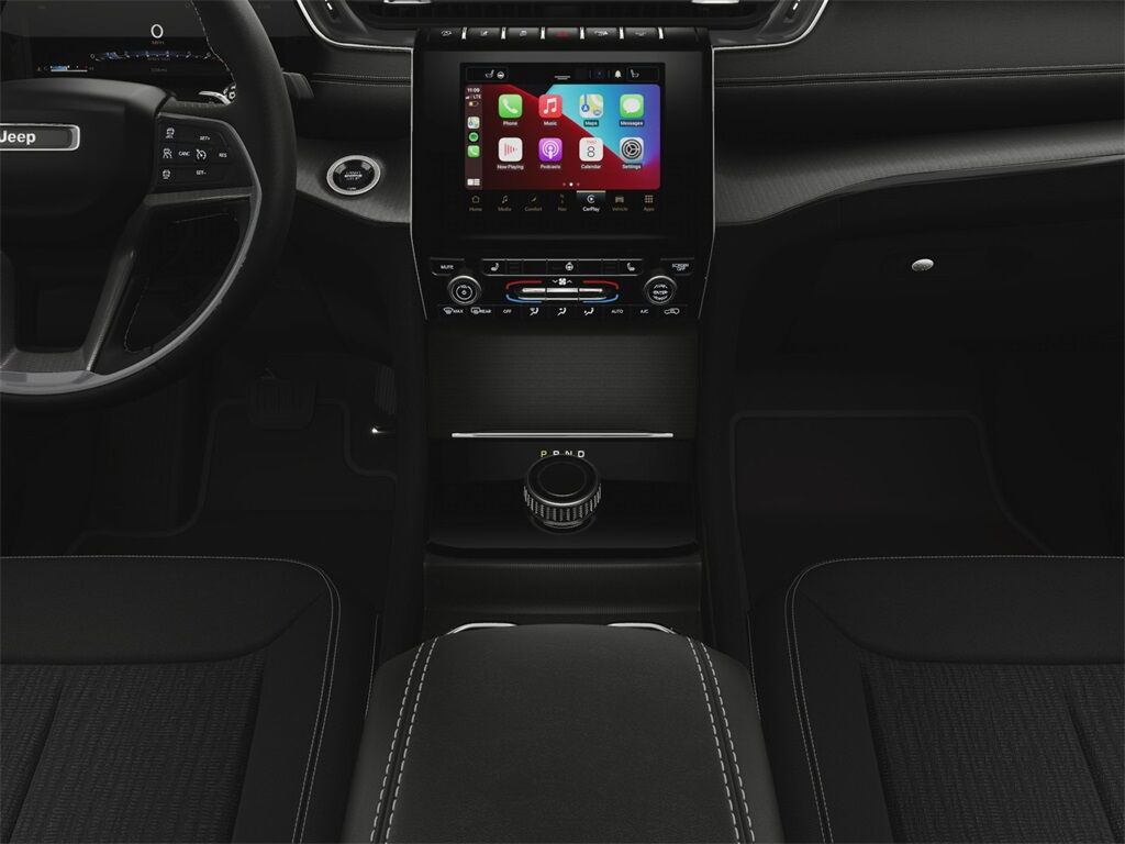 2024 Jeep Grand Cherokee Laredo Kenosha WI