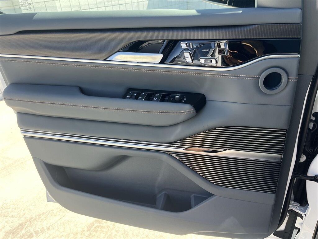 2024 Jeep Grand Wagoneer Series III Quincy MA