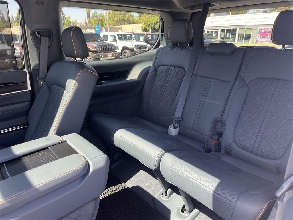 2024 Jeep Grand Wagoneer Series III Quincy MA