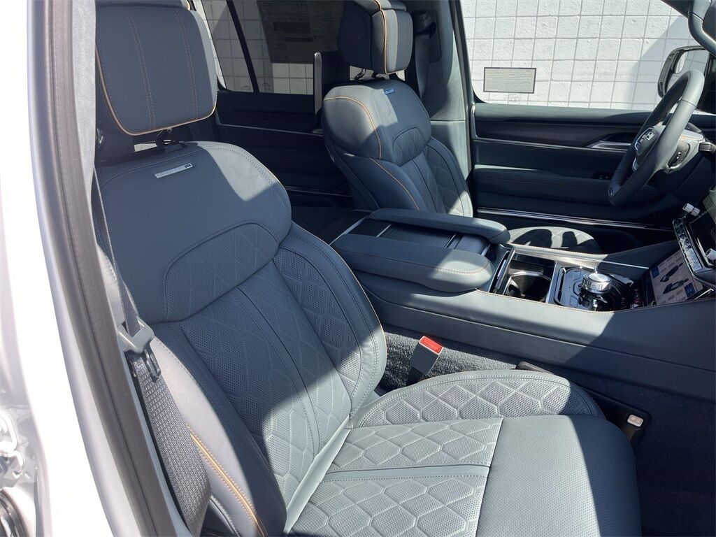 2024 Jeep Grand Wagoneer Series III Quincy MA