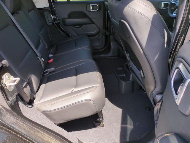 2024 Jeep Wrangler 4-DOOR SAHARA Racine WI