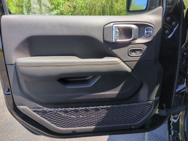 2024 Jeep Wrangler 4-DOOR SAHARA Racine WI