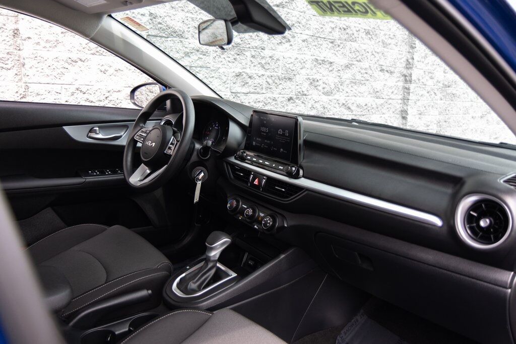 2024 Kia Forte LXS Kenosha WI
