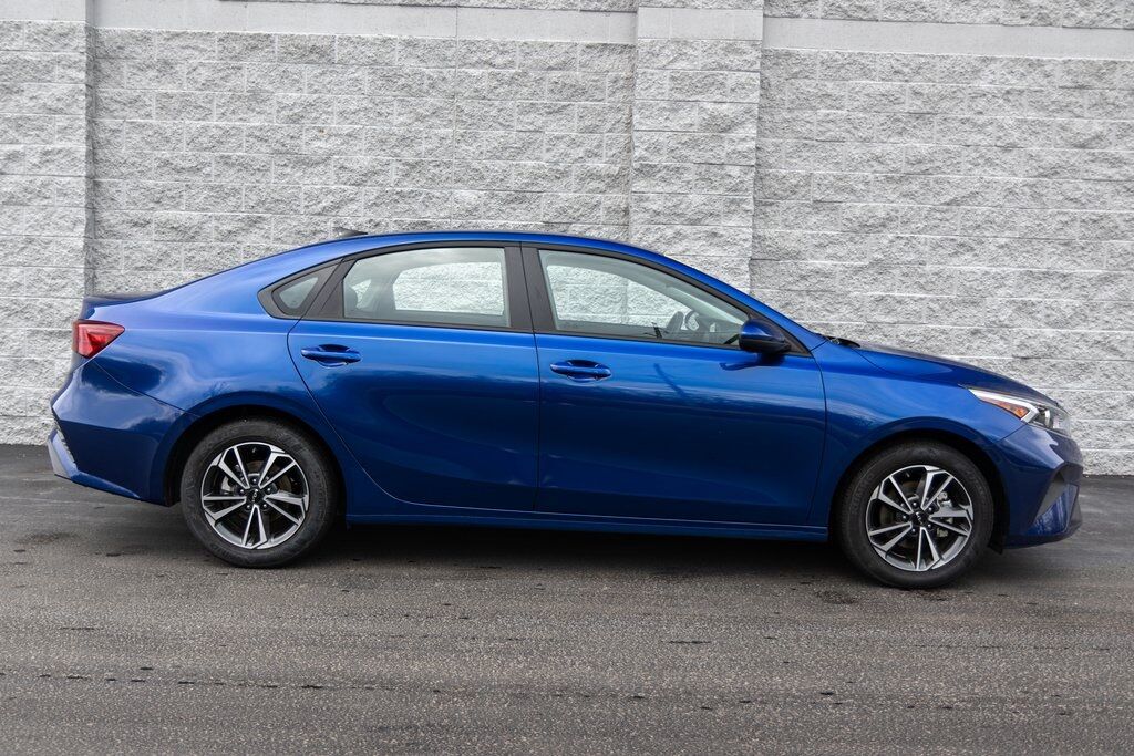 2024 Kia Forte LXS Kenosha WI