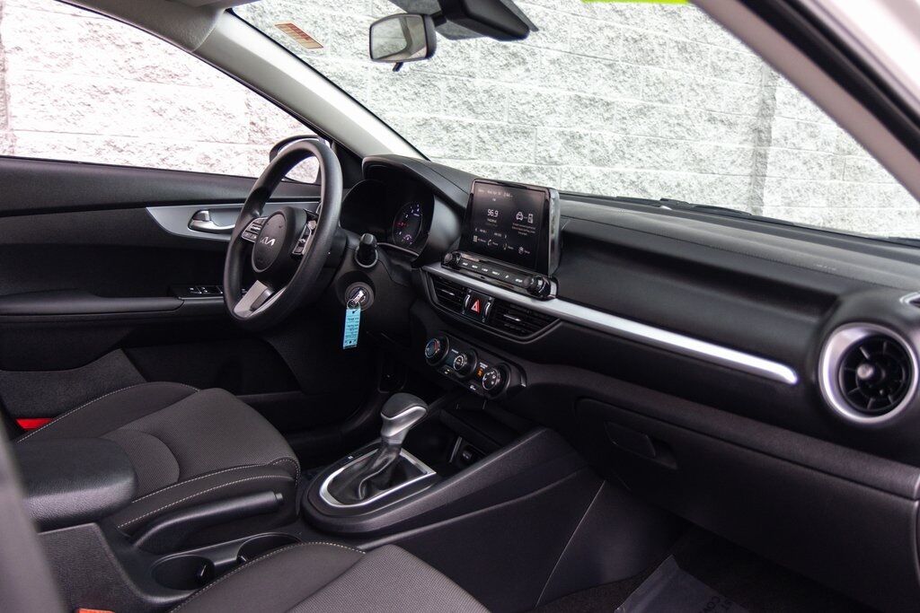 2024 Kia Forte LXS Kenosha WI