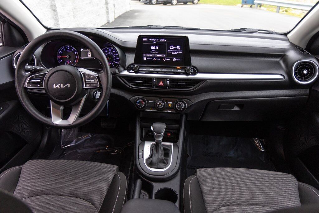 2024 Kia Forte LXS Kenosha WI
