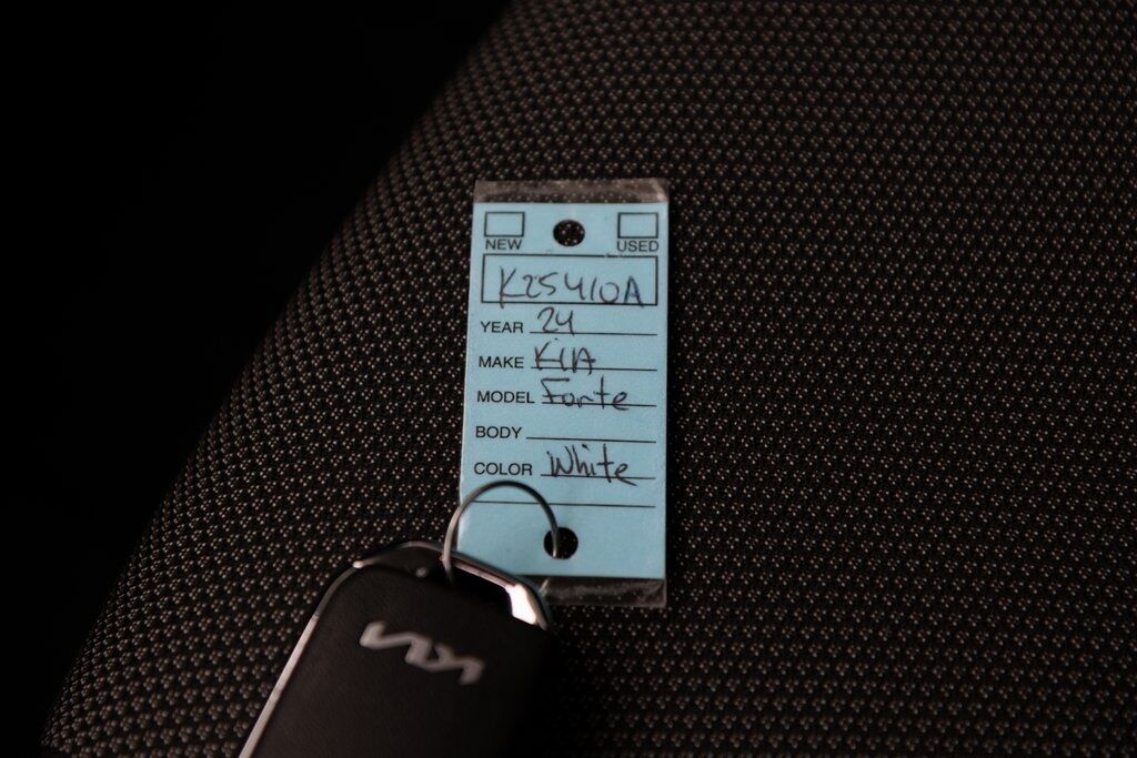 2024 Kia Forte LXS Kenosha WI