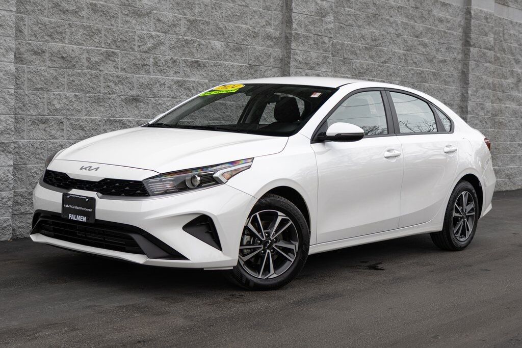 2024 Kia Forte LXS Kenosha WI
