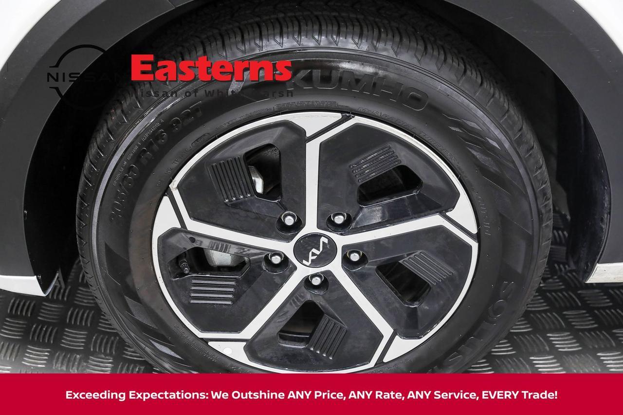 2024 Kia Niro LX White Marsh MD