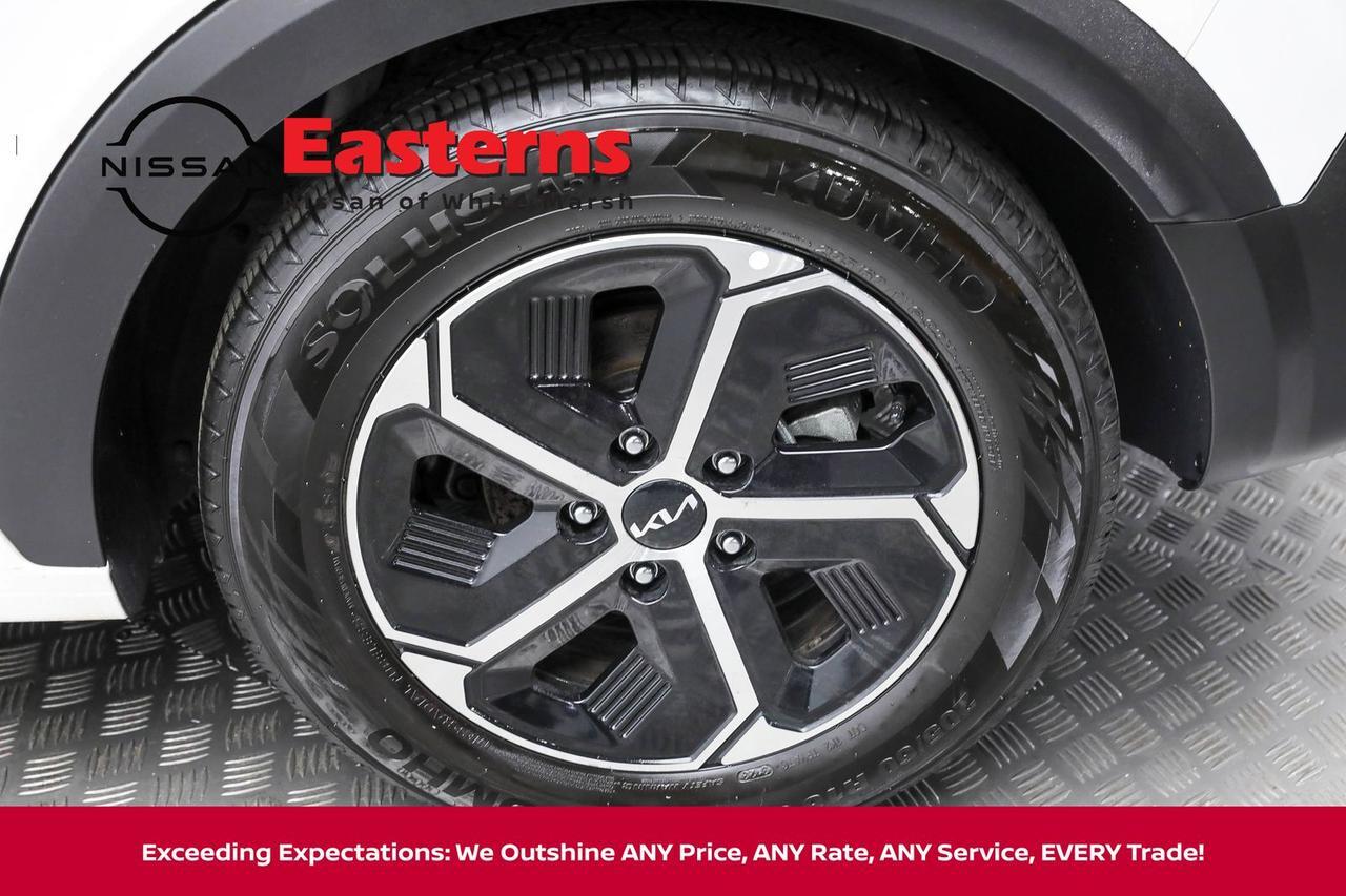 2024 Kia Niro LX White Marsh MD