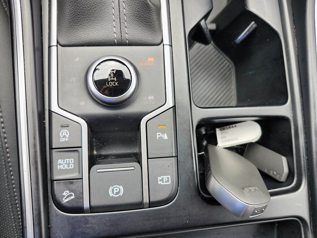 2024 Kia Sorento S Green Bay WI