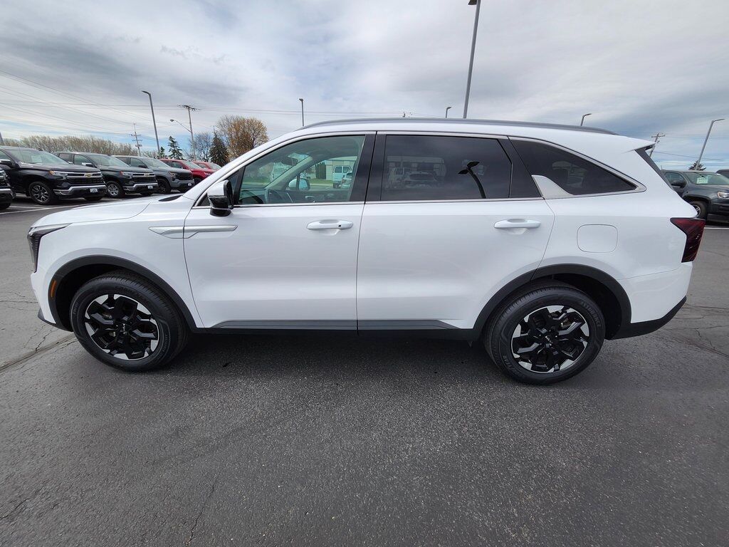 2024 Kia Sorento S Green Bay WI