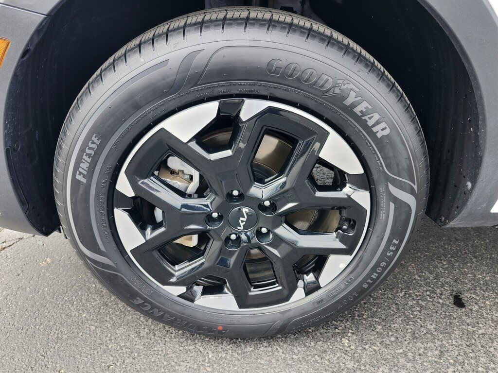 2024 Kia Sorento S Green Bay WI