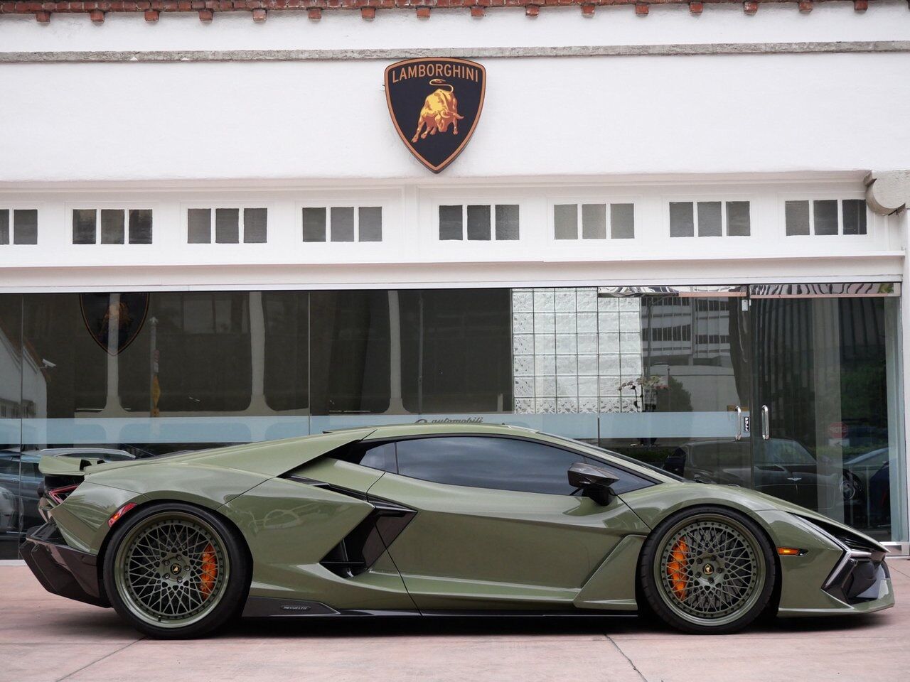 2024 Lamborghini Revuelto Base Base