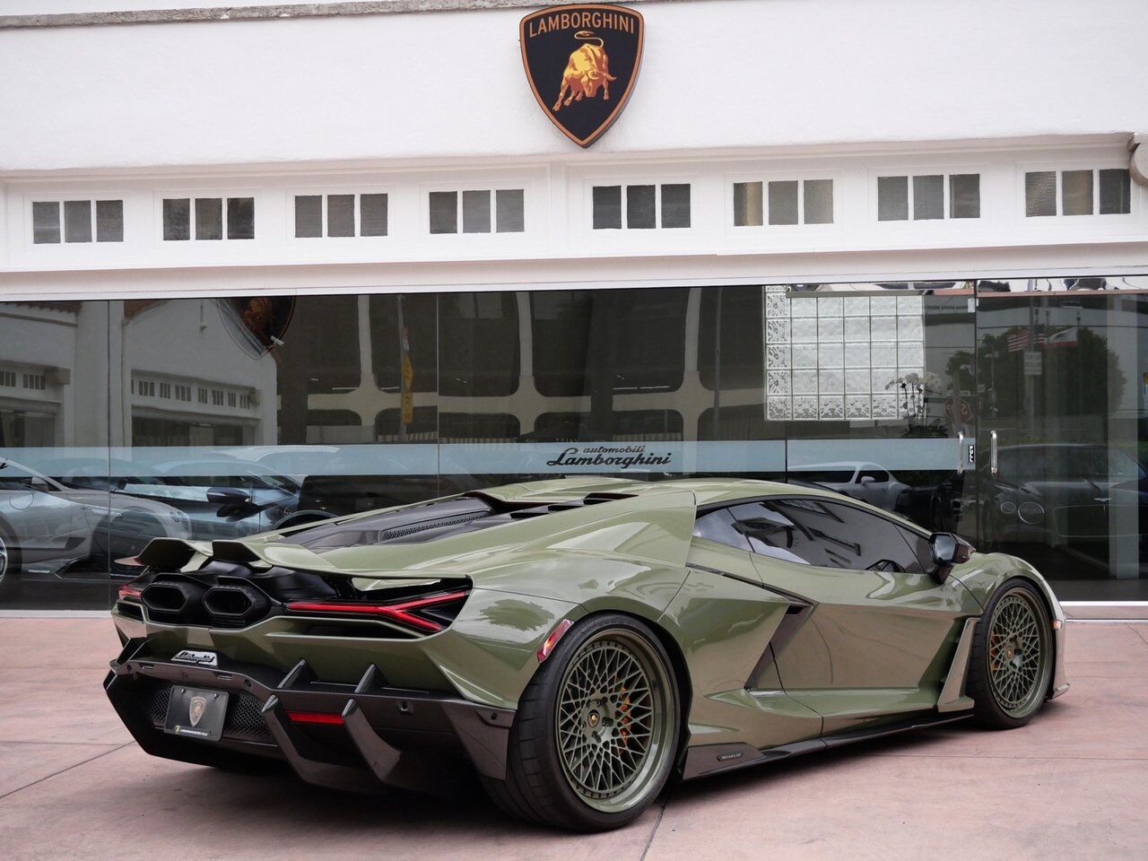 2024 Lamborghini Revuelto Base Base