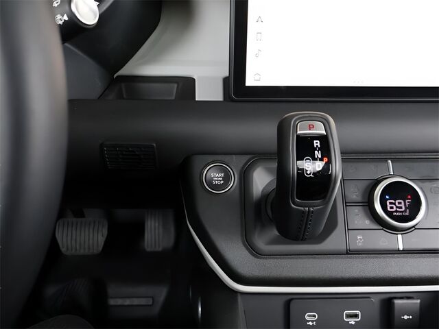 2024 Land Rover Defender 110 S Merriam KS