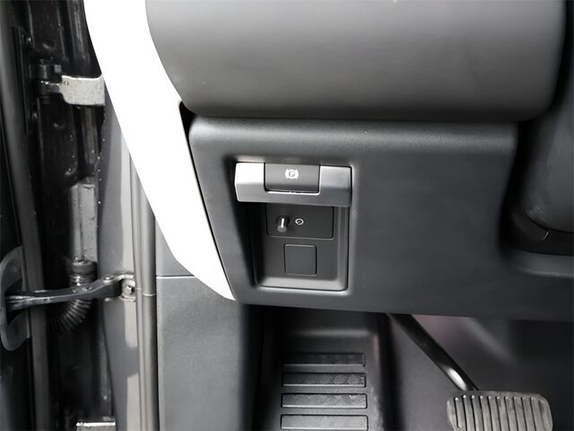 2024 Land Rover Defender 110 S Merriam KS