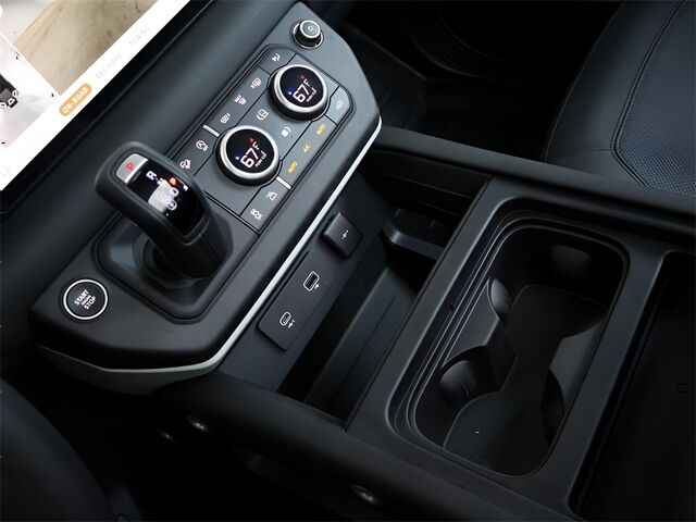 2024 Land Rover Defender 110 S Merriam KS