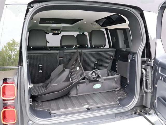 2024 Land Rover Defender 110 S Merriam KS