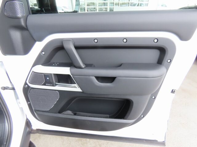 2024 Land Rover Defender 110 SE Merriam KS