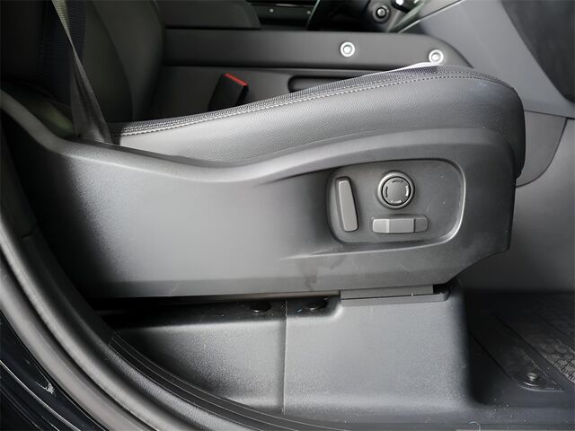 2024 Land Rover Defender 110 X-Dynamic SE Merriam KS