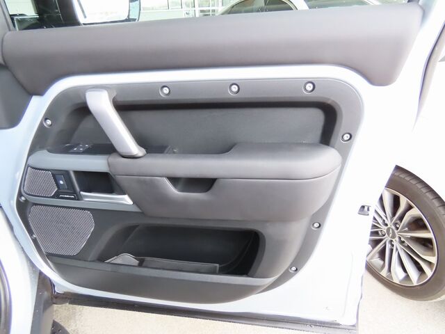 2024 Land Rover Defender 110 X-Dynamic SE Merriam KS