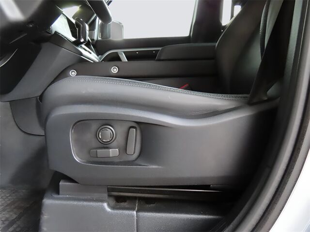 2024 Land Rover Defender 110 X-Dynamic SE Merriam KS