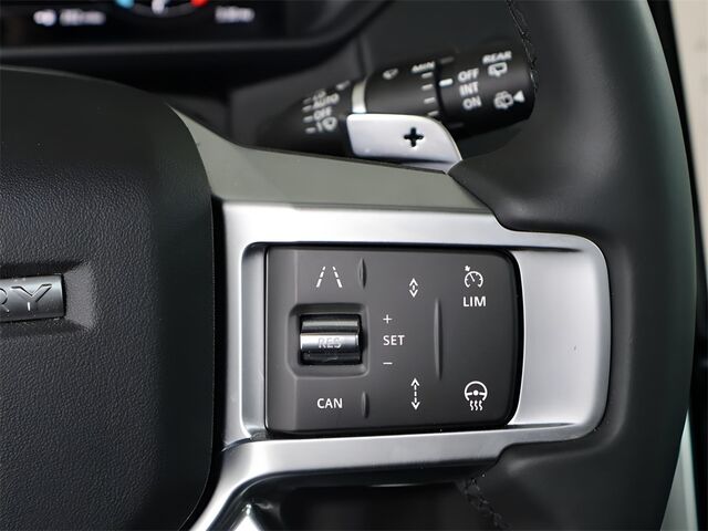 2024 Land Rover Discovery Dynamic SE Merriam KS
