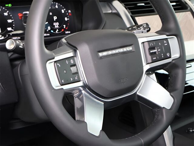 2024 Land Rover Discovery Dynamic SE Merriam KS