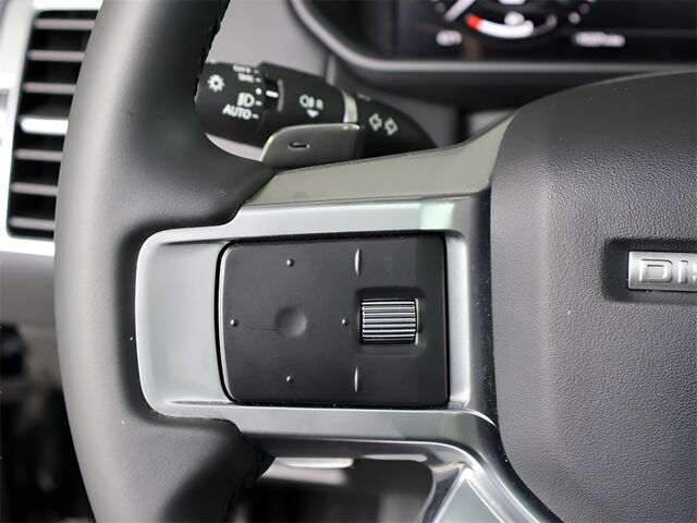 2024 Land Rover Discovery Dynamic SE Merriam KS