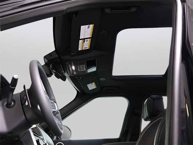 2024 Land Rover Discovery Dynamic SE Merriam KS