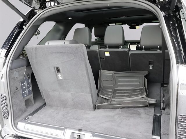 2024 Land Rover Discovery Dynamic SE Merriam KS