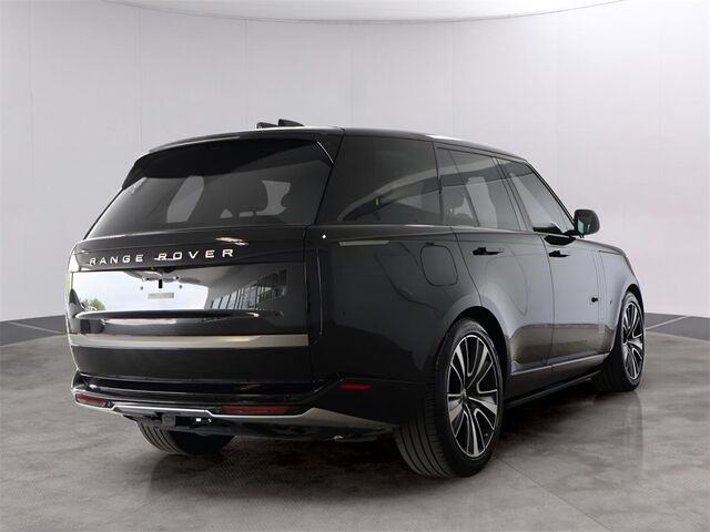 2024 Land Rover Range Rover SE Merriam KS