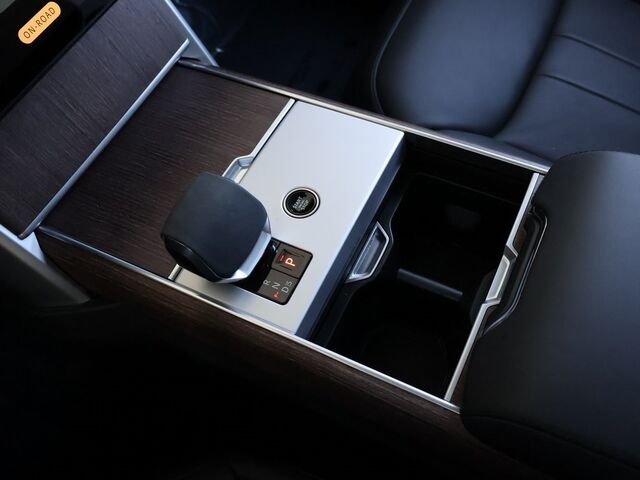 2024 Land Rover Range Rover SE Merriam KS