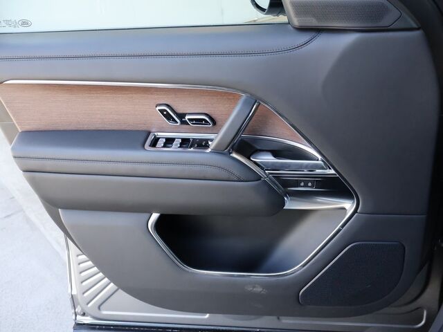 2024 Land Rover Range Rover SE Merriam KS