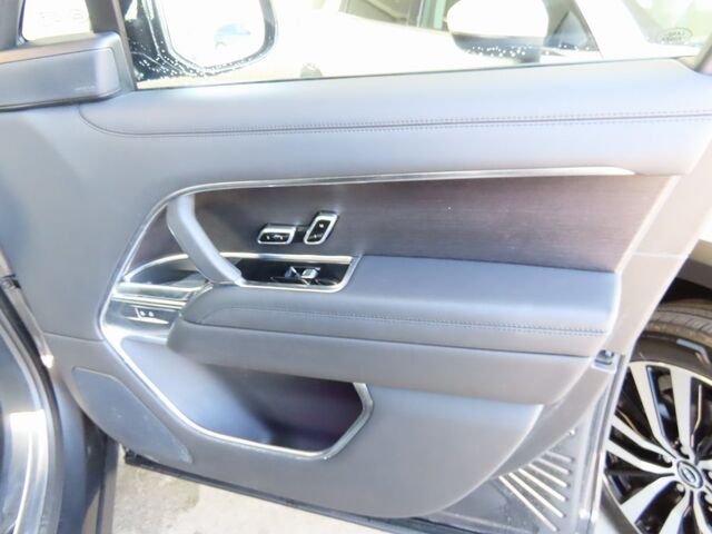 2024 Land Rover Range Rover SE Merriam KS