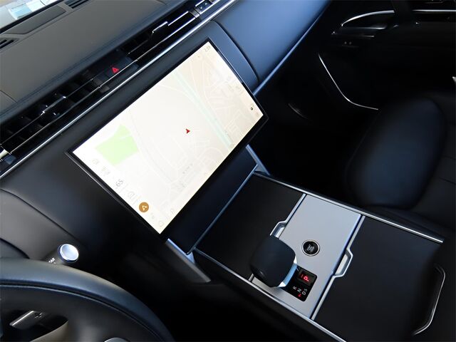 2024 Land Rover Range Rover SE Merriam KS