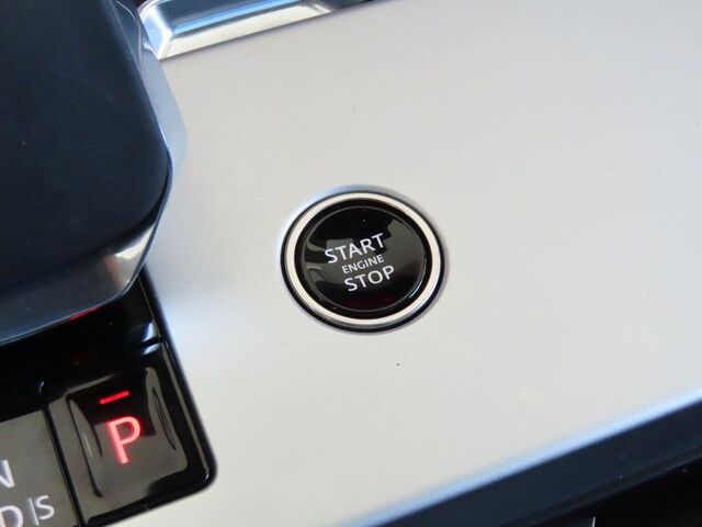 2024 Land Rover Range Rover SE Merriam KS