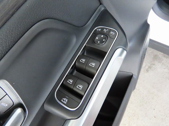 2024 Mercedes-Benz EQB 300 Merriam KS