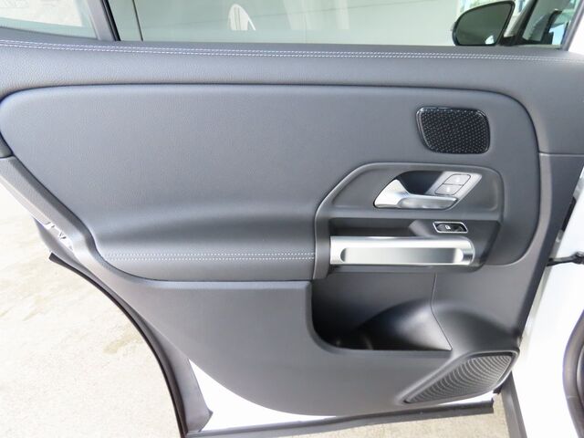 2024 Mercedes-Benz EQB 300 Merriam KS