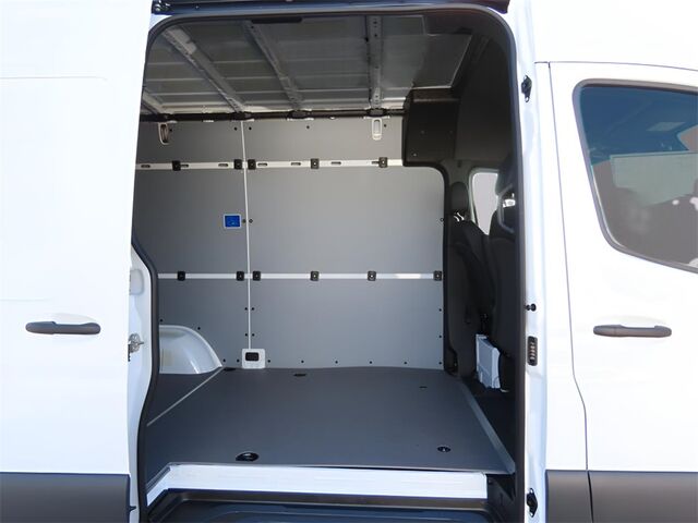 2024 Mercedes-Benz Sprinter 2500 Cargo 144 WB Merriam KS