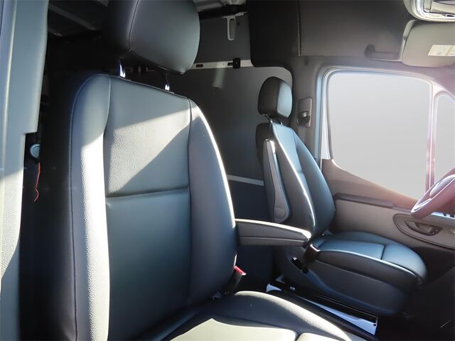 2024 Mercedes-Benz Sprinter 2500 Cargo 144 WB Merriam KS